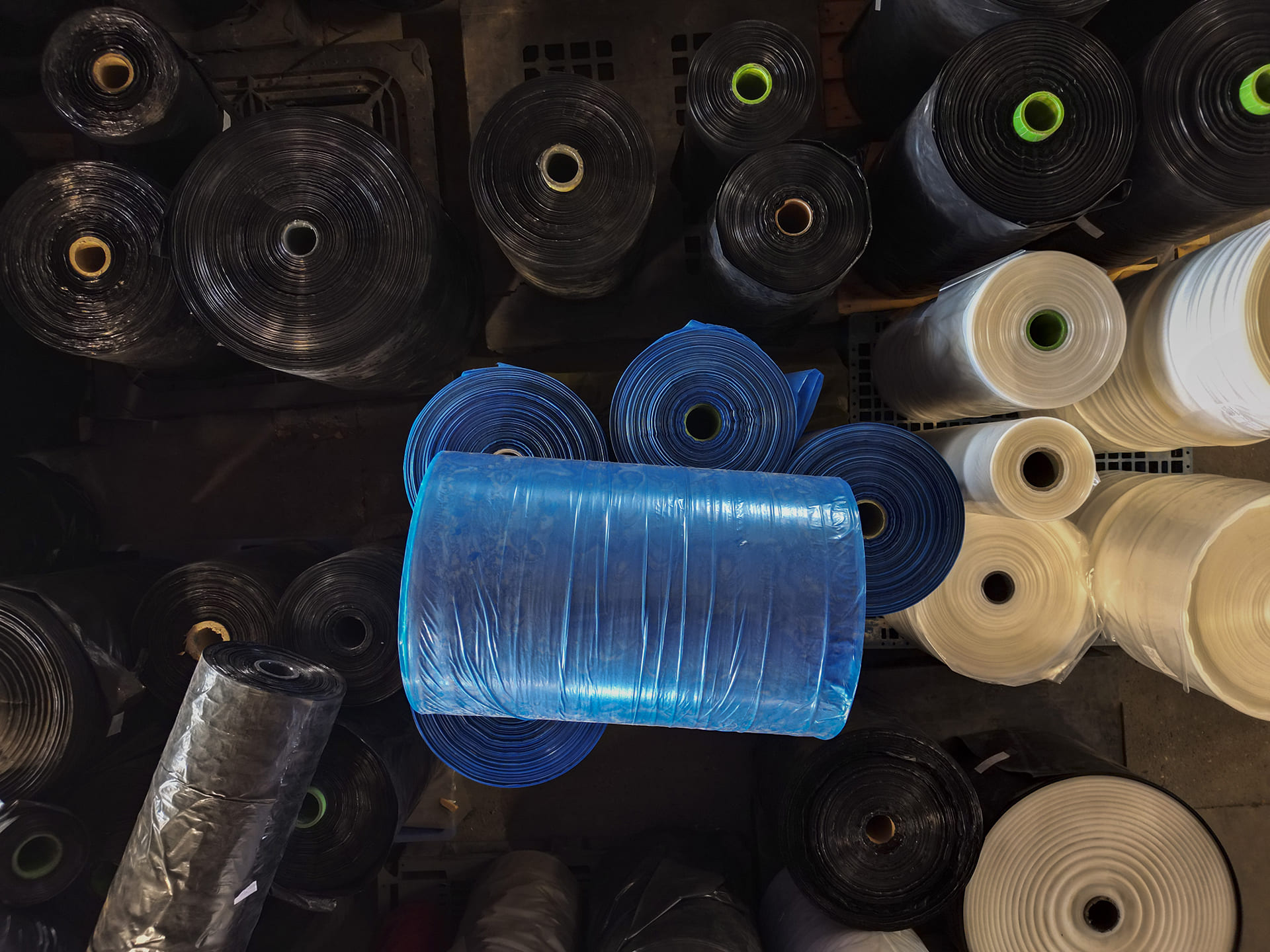 Naš proizvodni program obuhvata širok asortiman plastičnih proizvoda, prilagođen različitim potrebama tržišta