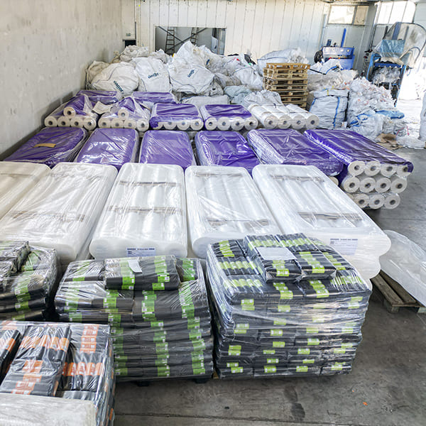 Proizvodnju gotovih proizvoda, uključujući vreće za smeće, industrijske vreće i folije