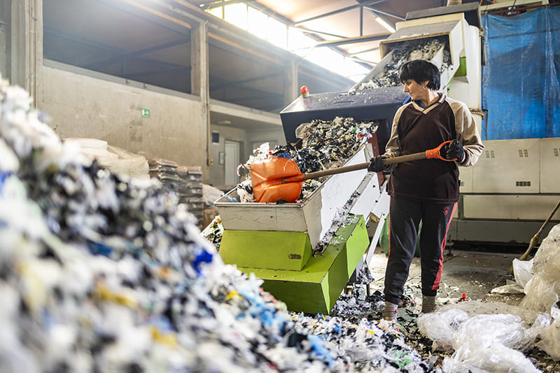 Ramona | Stvaramo održive proizvode kroz reciklažu otpadne plastike